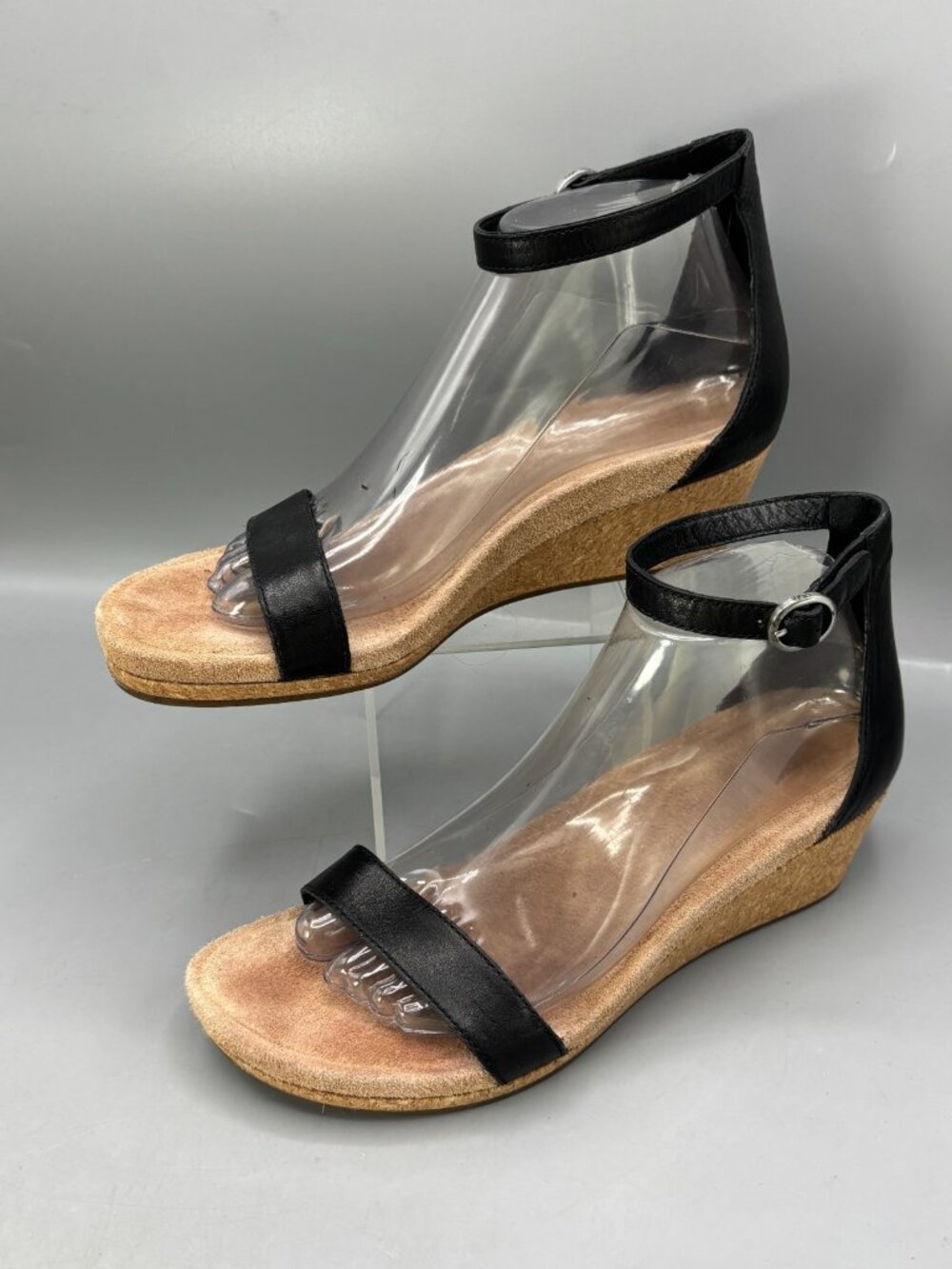UGG Zoe Sandals Womens 8.5 Black Leather Ankle Strap Open Toe Party 1016765
